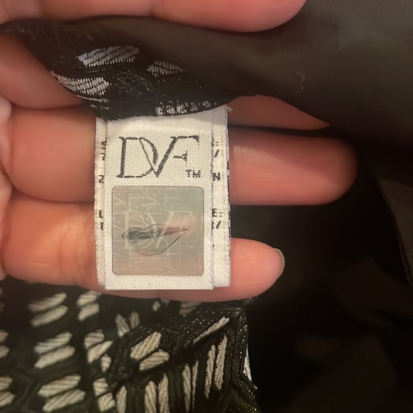 Diane Von Furstenberg Textured Lace Mary Honeycomb Stretch Trousers - Picture 8 of 10